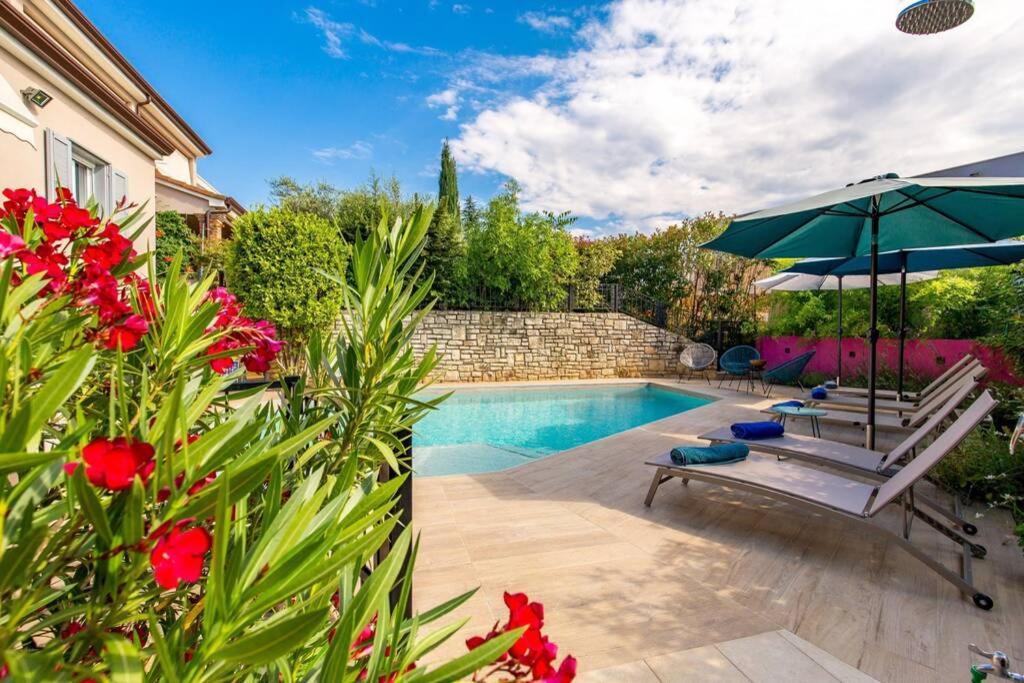 Villa Lidija Poreč Exteriör bild