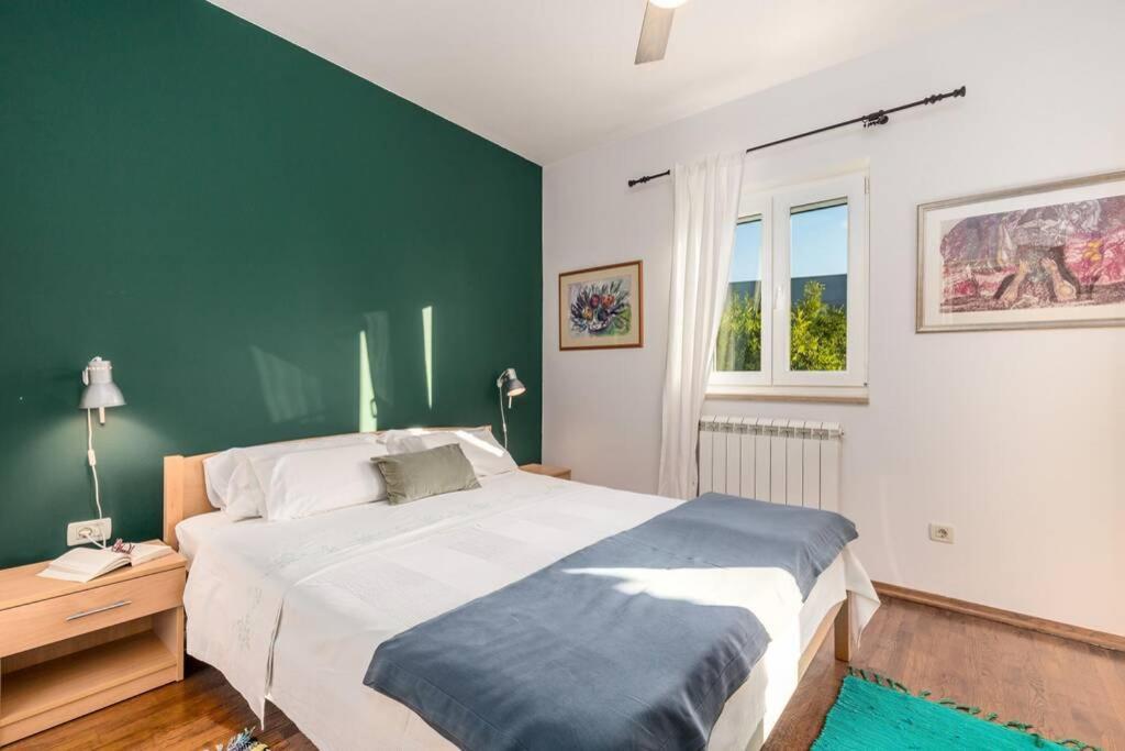 Villa Lidija Poreč Exteriör bild