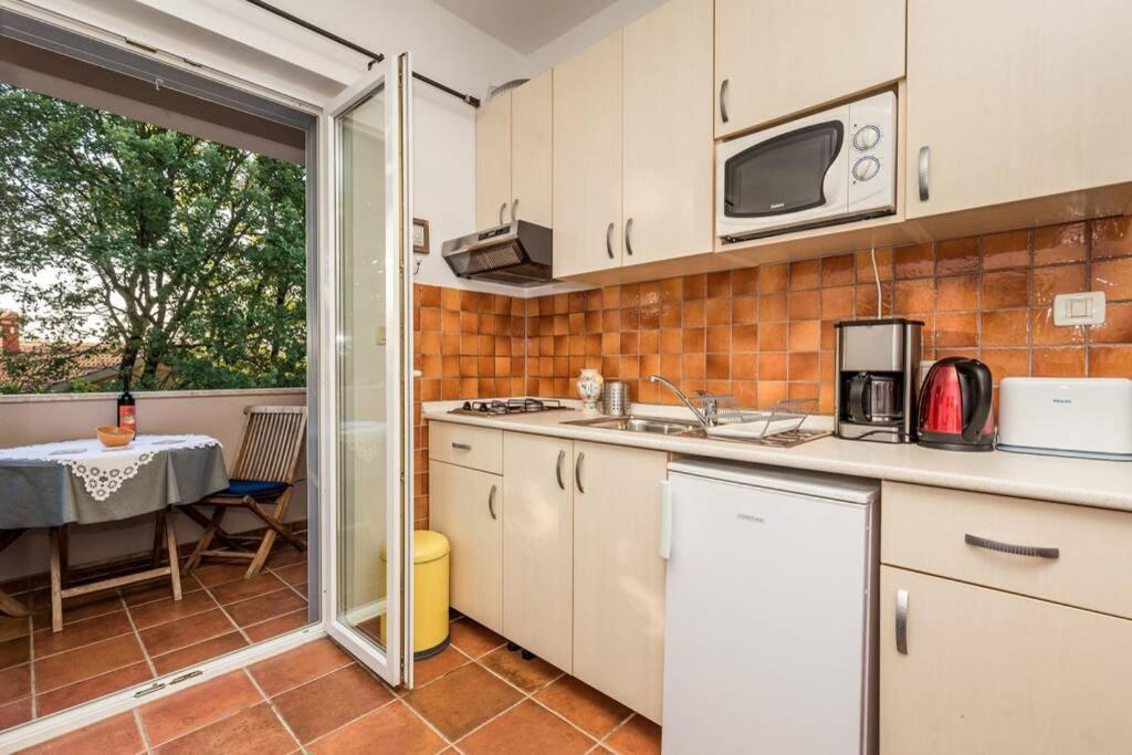 Villa Lidija Poreč Exteriör bild
