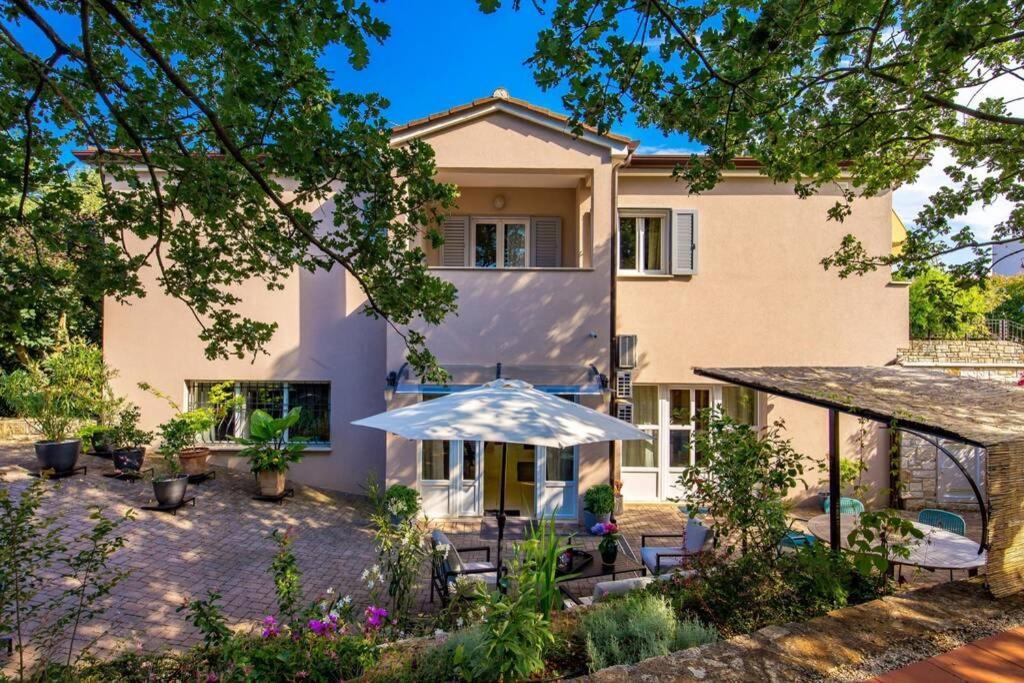 Villa Lidija Poreč Exteriör bild